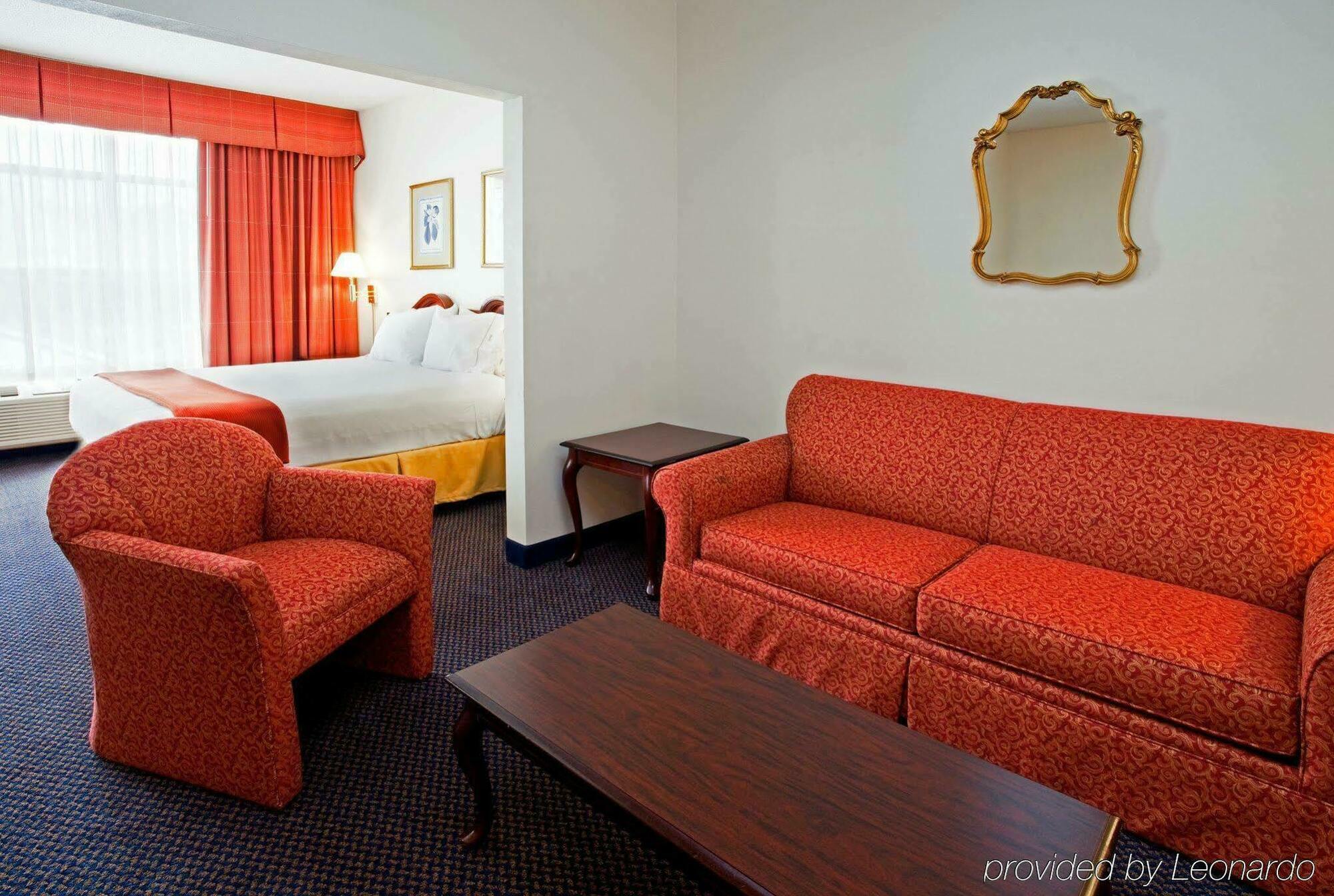 Holiday Inn Express Hillsborough-Durham Area By Ihg Esterno foto