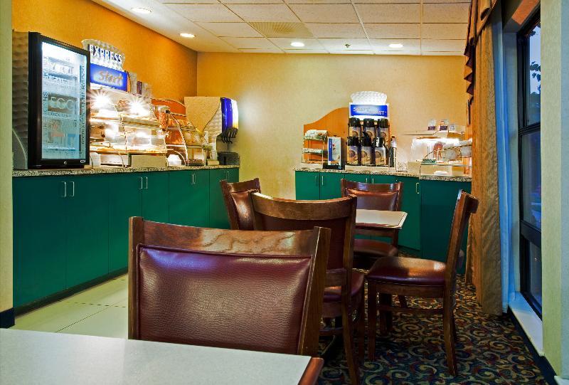 Holiday Inn Express Hillsborough-Durham Area By Ihg Esterno foto